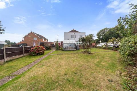 12 The Graftons, Worcester... 2 bed flat for sale