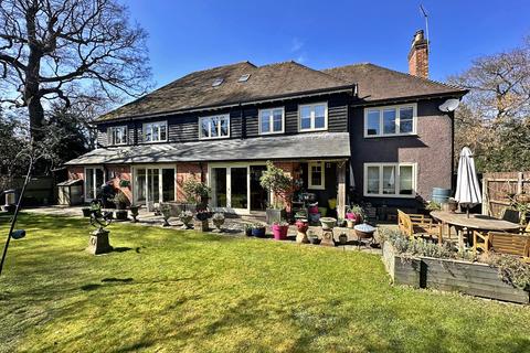 Sway Road, Brockenhurst, Hampshire, SO42 9 bed detached house for sale