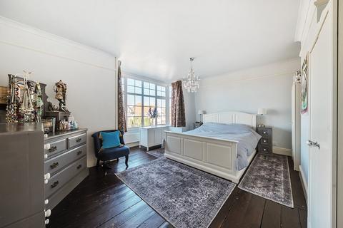 Yew Tree Road, Tunbridge Wells, TN4 5 bed semi