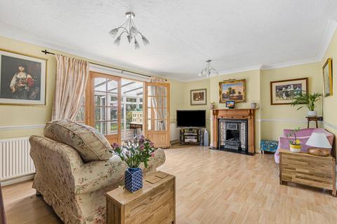 Oakmere Close, Potters Bar, EN6 2 bed detached bungalow for sale