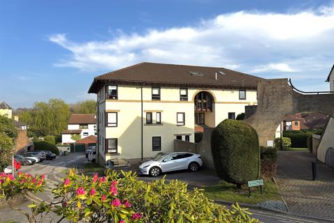 Ruskin Court, Knutsford 2 bed apartment for sale