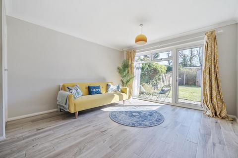 George Lane, Bromley 2 bed terraced house for sale