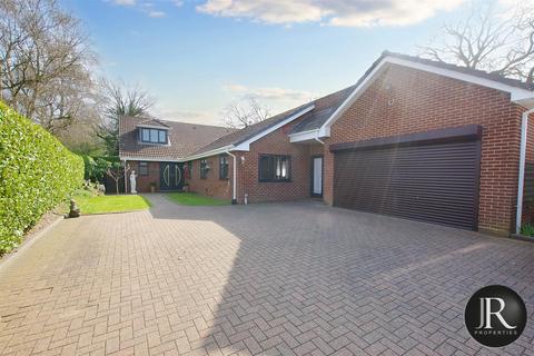 Hagley Road, Rugeley WS15 5 bed detached house for sale