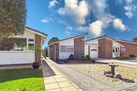 Oakleigh Way, Highcliffe... 2 bed bungalow for sale