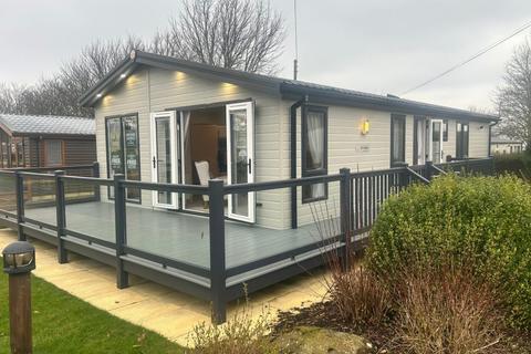 Chantry Country and Leisure Park 2 bed park home for sale