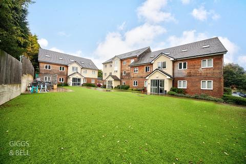 Alice Court, Ridgway Road, Luton... 2 bed apartment for sale