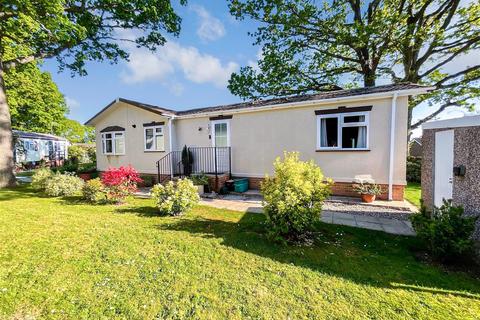 Towngate Wood Park, Tonbridge, Kent 2 bed park home for sale
