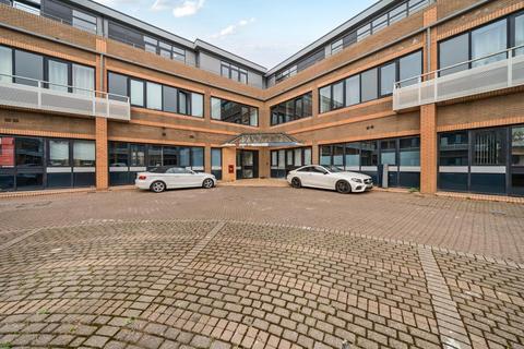 Newbury,  Berkshire,  RG14 2 bed flat for sale