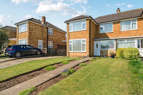 Goldstone Crescent, Bedfordshire LU5 3 bed semi