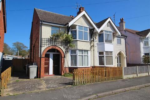 Wilford Grove, Skegness... 2 bed property for sale