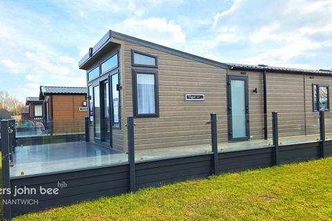 Coole Lane, Nantwich 2 bed park home for sale