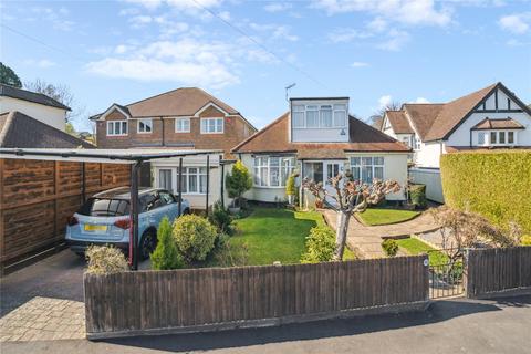 Chipperfield Road, Manor Estate... 3 bed detached house for sale