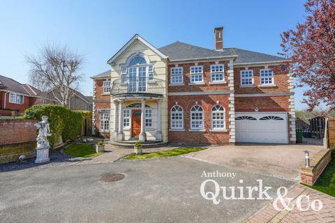 George Close, Canvey Island, SS8 5 bed detached house for sale