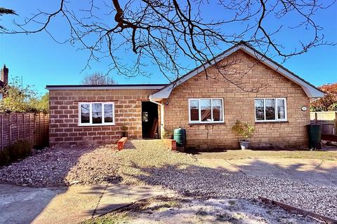 Totland Bay, Isle of Wight 2 bed detached bungalow for sale