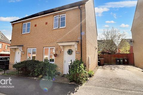 2 bedroom semi-detached house for sale