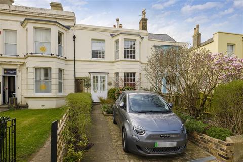 Victoria Road, Deal 3 bed terraced house for sale