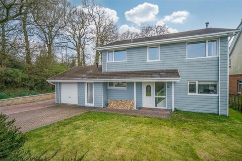 Alverstone Road, Whippingham 4 bed detached house for sale