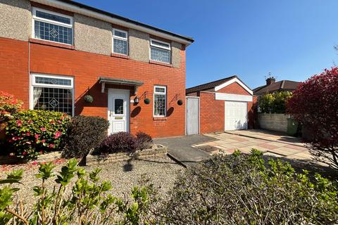 Stafford Road, Southport PR8 4 bed semi