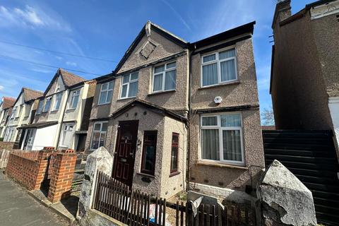 Waterloo Road, Hillingdon, Greater... 5 bed semi