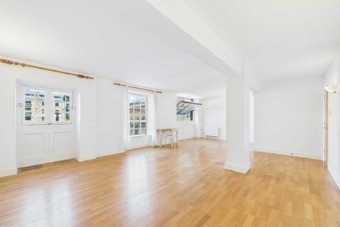 Gainsford Street, Shad Thames 2 bed apartment for sale
