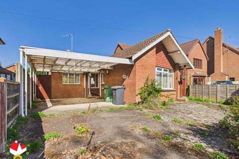 Estcourt Road, Gloucester, GL1 2 bed detached bungalow for sale