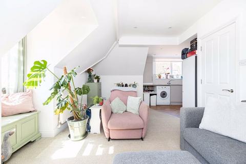 Southbourne Grove, Southbourne, BH6 1 bed apartment for sale
