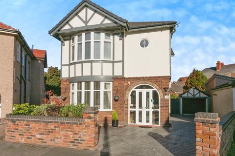 Kinard Drive, Denbighshire LL18 3 bed detached house for sale