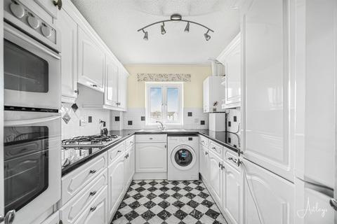 Tudor Court, Murton, Swansea 2 bed apartment for sale