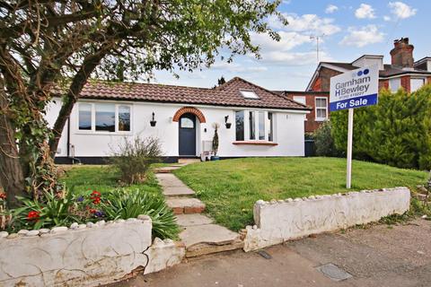 Morton Road, East Grinstead, RH19 3 bed detached bungalow for sale
