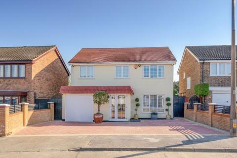 St. Pauls Close, South Ockendon 4 bed detached house for sale