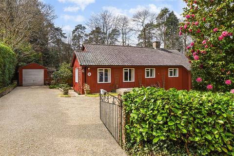 Farthers Common, Hill Brow, Liss 4 bed detached bungalow for sale