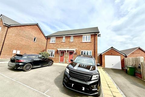 Admiral Road, Hereford HR4 2 bed semi