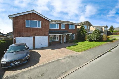 Armstrong close, Weston, PE12 6JG 4 bed detached house for sale