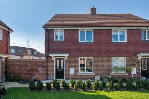 Bartlett Avenue, Badshot Lea, Farnham 2 bed semi