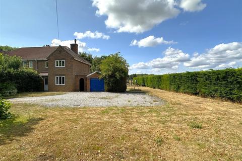 St. Ediths Marsh, Bromham, Chippenham 3 bed semi