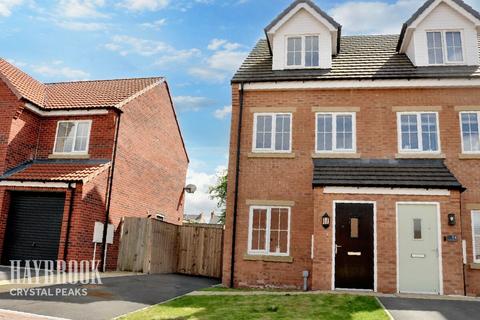 Almond Avenue, Barlborough 3 bed townhouse for sale