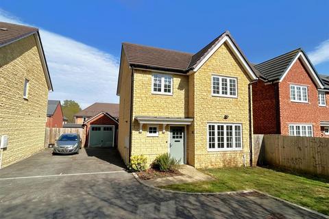 Haywain Halt, Chippenham 4 bed detached house for sale