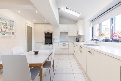 Weybourne 3 bed cottage for sale
