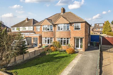 The Close, Alwoodley, Leeds, LS17 3 bed semi