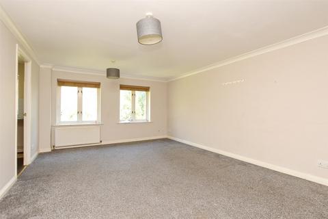 Bunce Drive, Caterham CR3 2 bed flat for sale