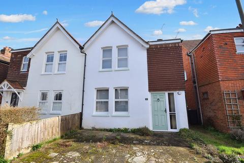 Edward Road, Farnham, Surrey, GU9 3 bed semi