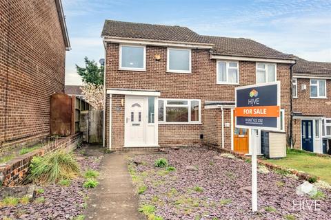 Leeson Drive, Ferndown BH22 3 bed semi