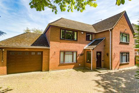 Northgate Avenue, Bury St. Edmunds 4 bed detached house for sale