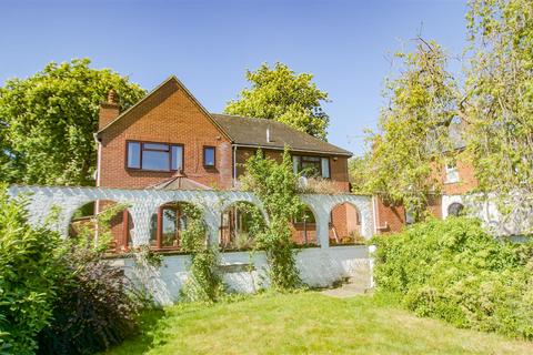 Northgate Avenue, Bury St. Edmunds 4 bed detached house for sale