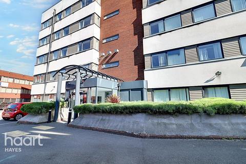 Clayton Road, HAYES 2 bed apartment for sale