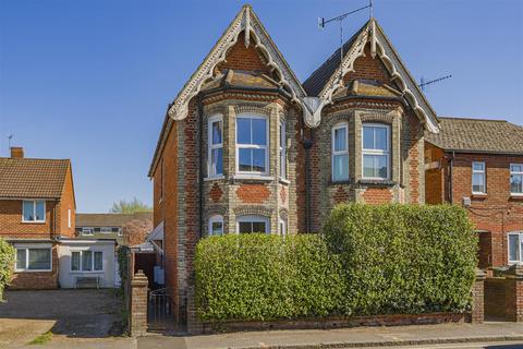 Stoke Road, Guildford 3 bed semi