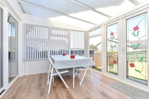 Perowne Way, Sandown PO36 2 bed detached bungalow for sale