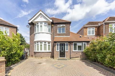 Roxborough Avenue, Isleworth TW7 4 bed detached house for sale