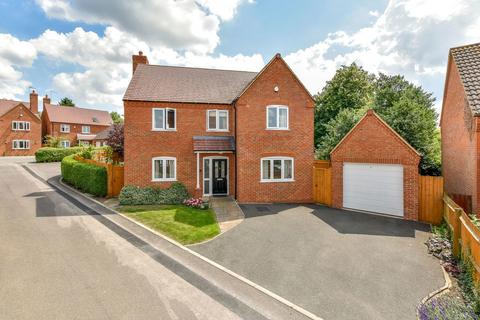 Ostlers Gardens, Kettering NN15 4 bed detached house for sale