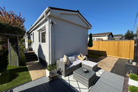 Southampton Road, Ringwood BH24 2 bed park home for sale